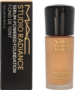 MAC Studio Radiance Serumfoundation – NC18