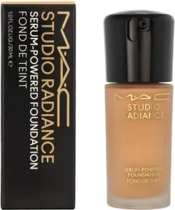 MAC Studio Radiance Serumfoundation – NC18