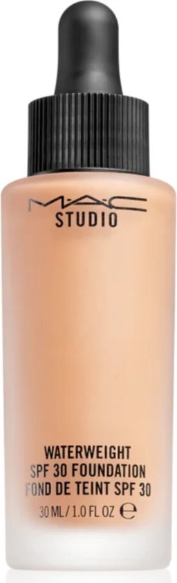 Mac Waterweight Foundation SPF 30 – NC37