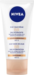 Nivea Essentials 5-in-1 BB Dagcrème - Licht SPF 15, 50 ml